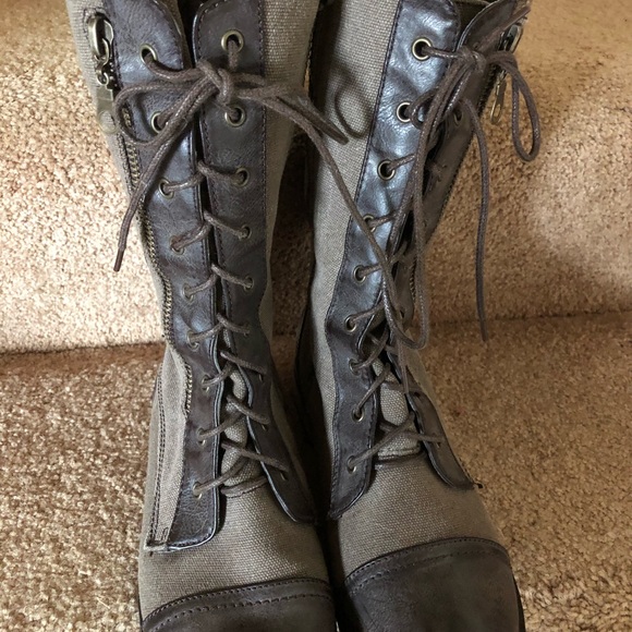 Great skirt BOOTS 🥾 - Picture 7 of 11